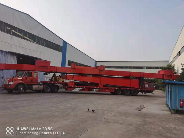 起重機發(fā)貨現(xiàn)場